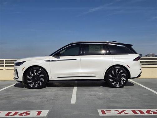 2026 Lincoln Nautilus Black Label