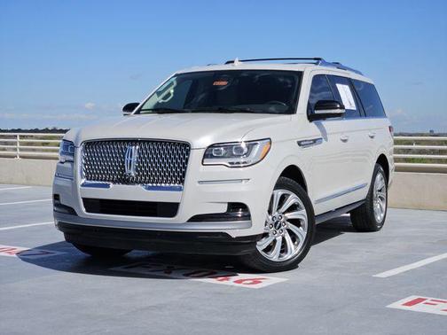 2024 Lincoln Navigator Premiere