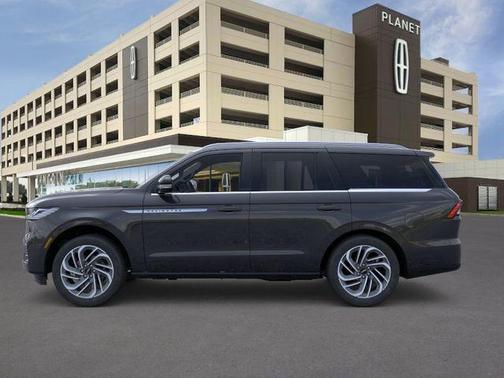 Starlight 2025 Lincoln Navigator Reserve