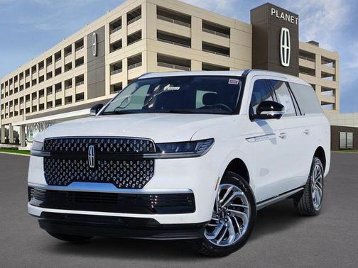 Pristine White Metallic Tri-Coat 2025 Lincoln Navigator Reserve