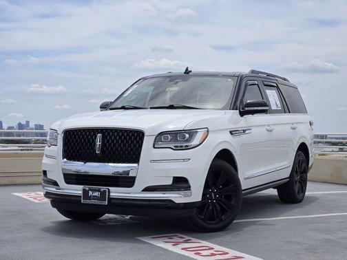 Pristine White Metallic Tri-Coat 2024 Lincoln Navigator Black Label