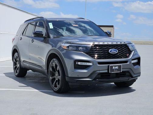 Carbonized Gray Metallic 2023 Ford Explorer ST