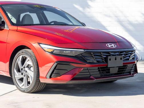 2025 Hyundai ELANTRA HEV Limited