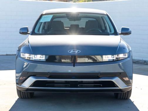 2025 Hyundai IONIQ 5 SE