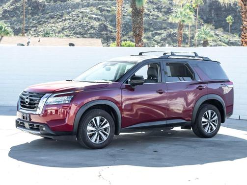 2022 Nissan Pathfinder SL