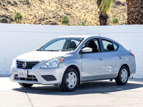 2016 Nissan Versa 1.6 SV