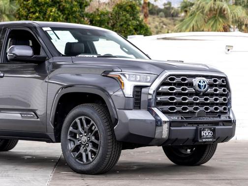 2022 Toyota Tundra Hybrid Platinum