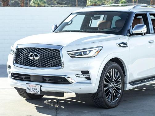 2023 INFINITI QX80 SENSORY
