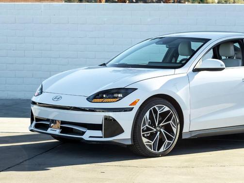 2025 Hyundai IONIQ 6 SEL