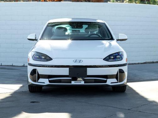 2025 Hyundai IONIQ 6 SEL