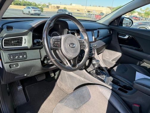 Platinum Graphite 2019 Kia Niro S Touring