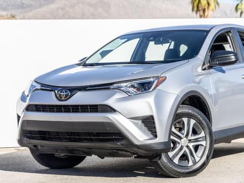 Silver Sky Metallic 2017 Toyota RAV4 LE
