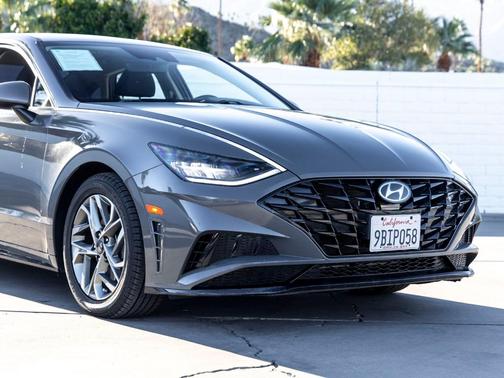 2022 Hyundai SONATA SEL