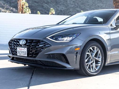 2022 Hyundai SONATA SEL