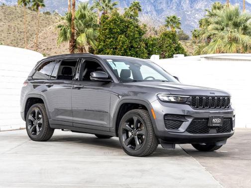 2023 Jeep Grand Cherokee Altitude