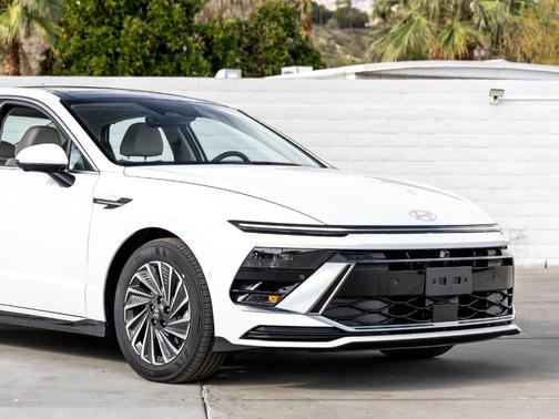 2026 Hyundai SONATA Hybrid Limited