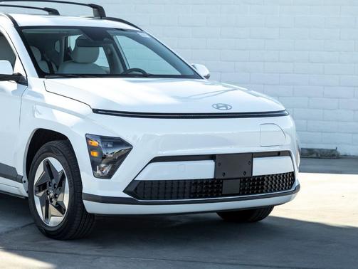 2025 Hyundai KONA EV SEL