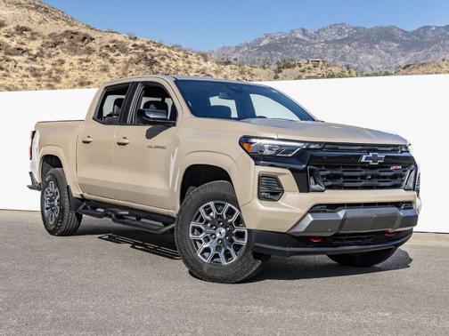 Sand Dune Metallic 2023 Chevrolet Colorado Z71