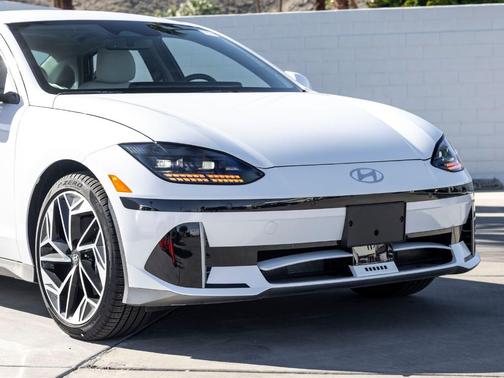 2025 Hyundai IONIQ 6 SEL