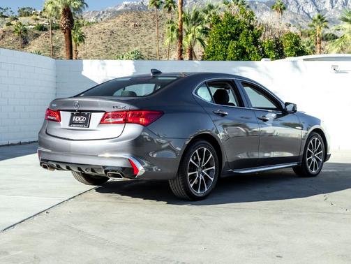 2018 Acura TLX V6 w/Technology Package