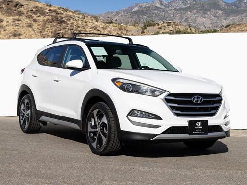 Dazzling White 2018 Hyundai TUCSON Value