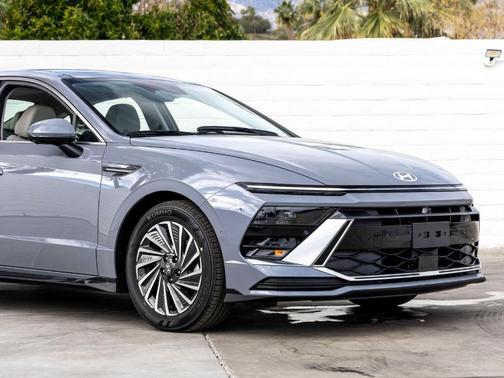 2026 Hyundai SONATA Hybrid Limited