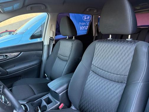 Brilliant Silver 2017 Nissan Rogue S