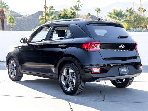 2021 Hyundai VENUE SEL