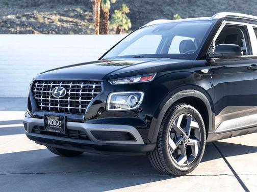 2021 Hyundai VENUE SEL