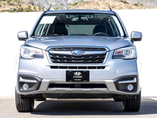 Ice Silver Metallic 2018 Subaru Forester 2.5i Touring