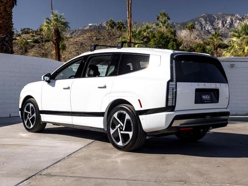 2026 Hyundai IONIQ 9 Performance Calligraphy