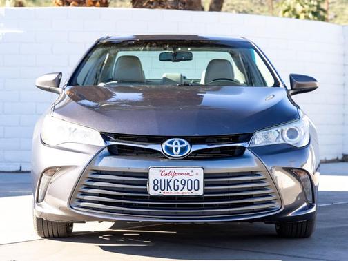 2016 Toyota Camry Hybrid XLE