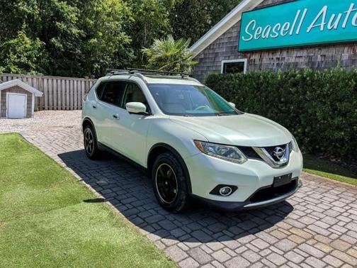 Glacier White 2015 Nissan Rogue SV