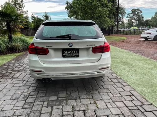 Alpine White 2017 BMW 330 xDrive
