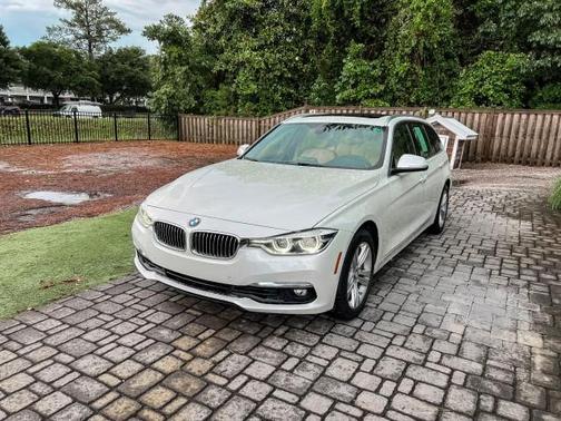 Alpine White 2017 BMW 330 xDrive