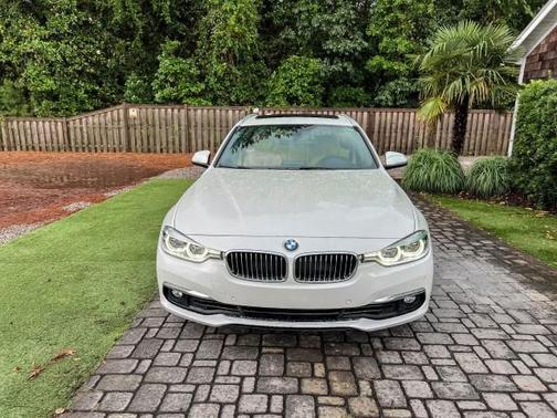 Alpine White 2017 BMW 330 xDrive