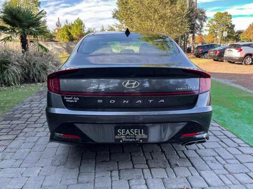 2022 Hyundai SONATA Limited