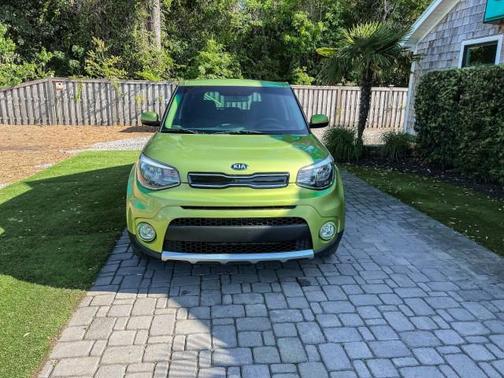 2017 Kia Soul +