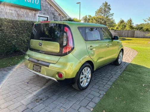 2017 Kia Soul +