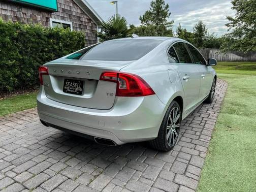Bright Silver Metallic 2014 Volvo S60 T5 Premier