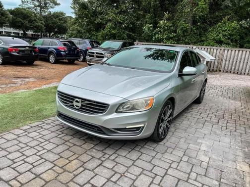 Bright Silver Metallic 2014 Volvo S60 T5 Premier