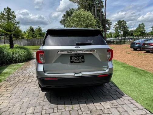 2020 Ford Explorer Base