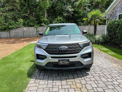 2020 Ford Explorer Base