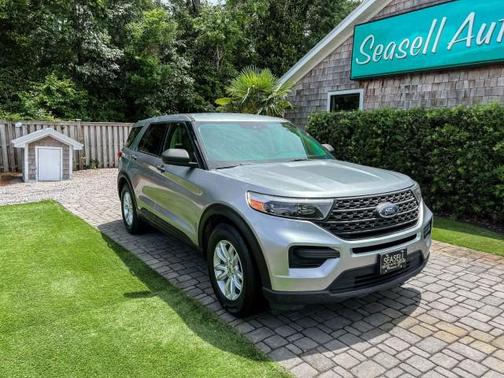 2020 Ford Explorer Base