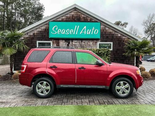 Sangria Red Metallic 2011 Ford Escape XLT SUV