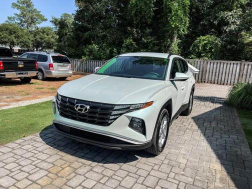 Quartz White 2022 Hyundai TUCSON SEL