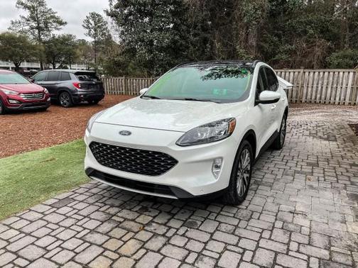 2020 Ford Escape Titanium