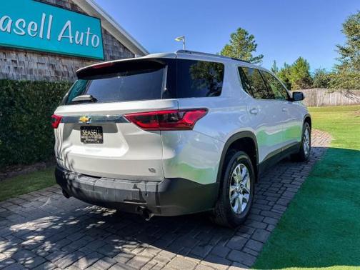 2018 Chevrolet Traverse LT Cloth