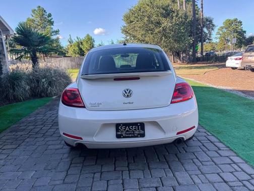 2012 Volkswagen Beetle Base