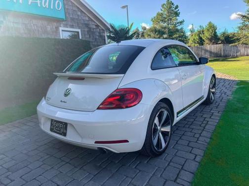 2012 Volkswagen Beetle Base